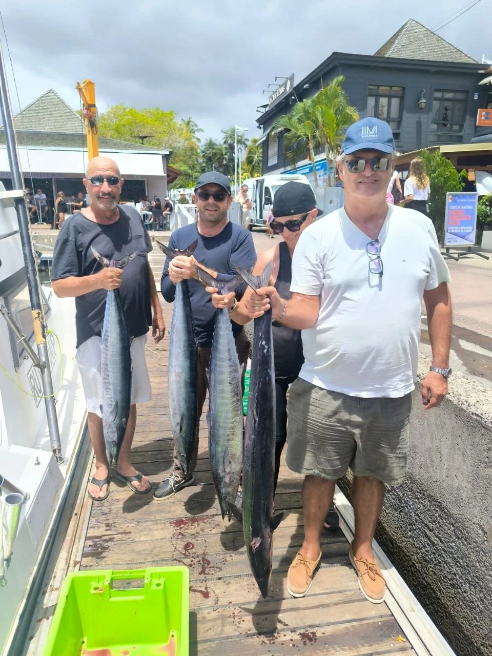 Action de pêche au large à La Réunion avec Sindbad Réunion Pêche width=